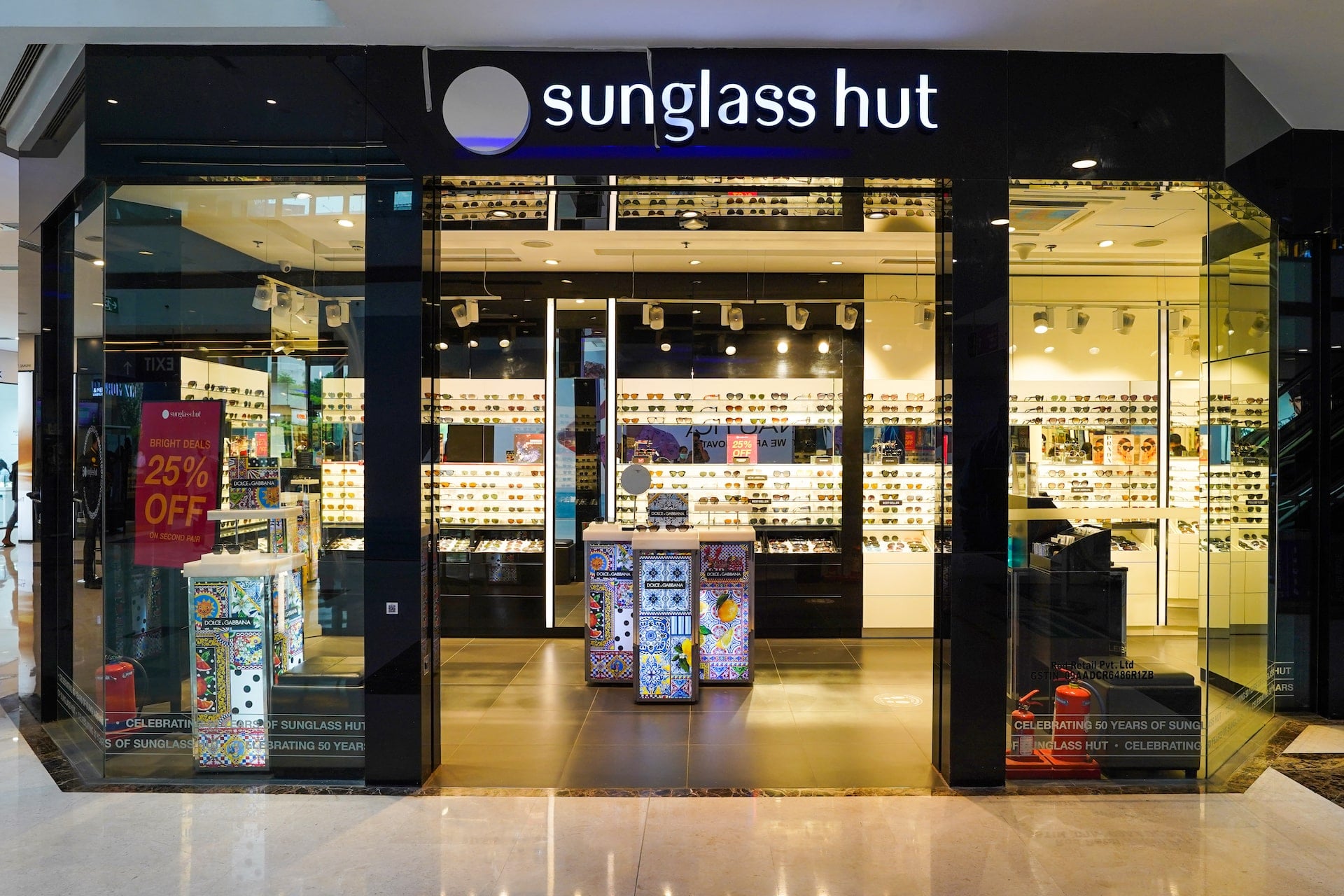 Sunglass Hut